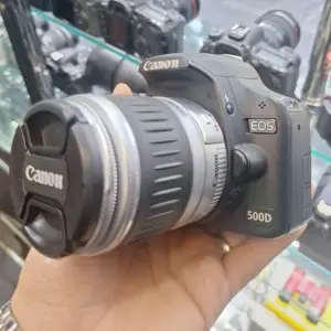 دوربین Canon 550D در‌ حد نو دست دوم