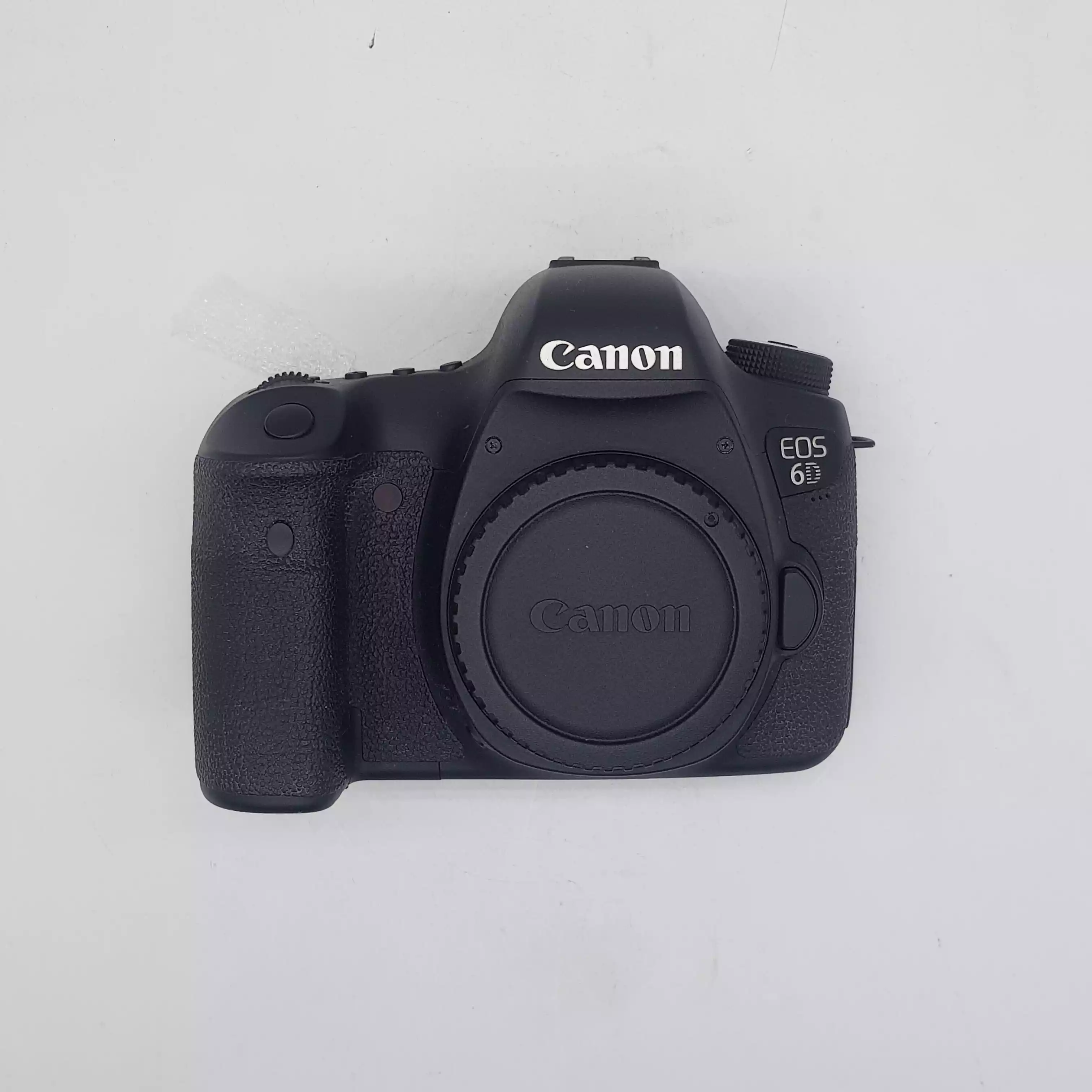 دوربین حرفه ای کانن | canon 6D body دست دو