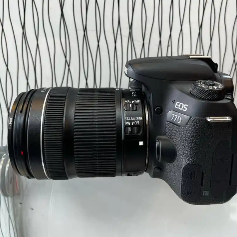 دوربین حرفه‌ای کانن | Canon 77D+18-135mm STM دست دو