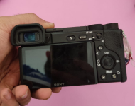 دوربین بدون آینه سونی آلفا a6400 + 18-135mm بدنه دست دوم