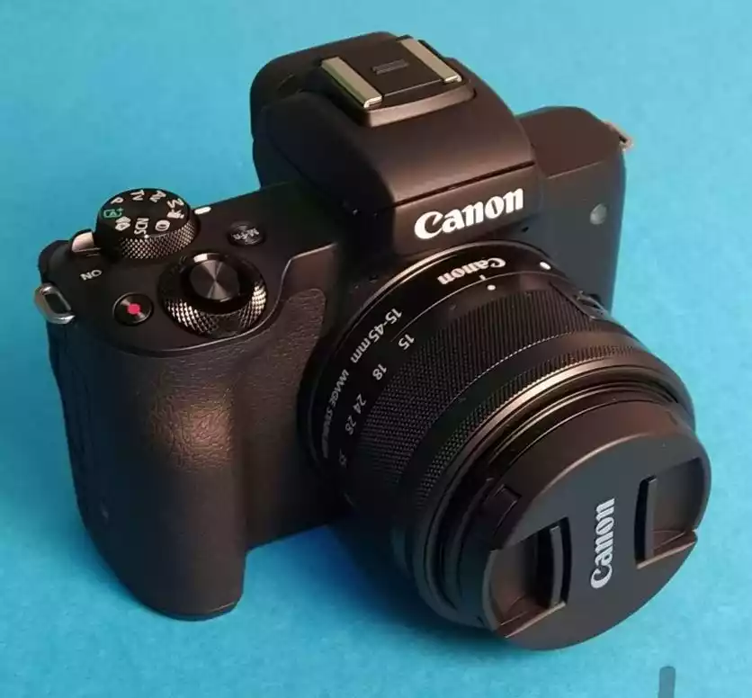 دوربین فیلم برداری و عکاسی Canon M50 دست دو