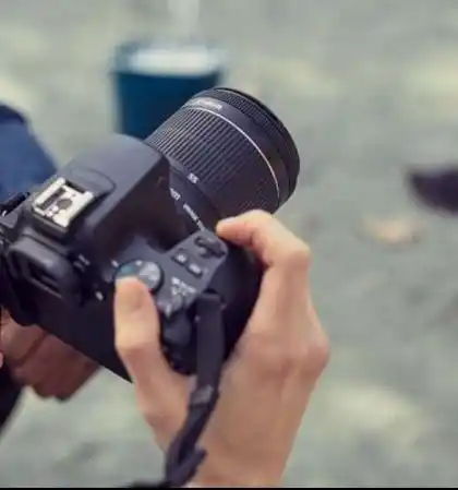 دوربین کنون 250d دست دو