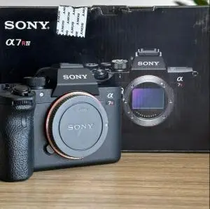 دوربین عکاسی سونی دست دوم Sony A7R IV + 50mm F1.8 دست دوم