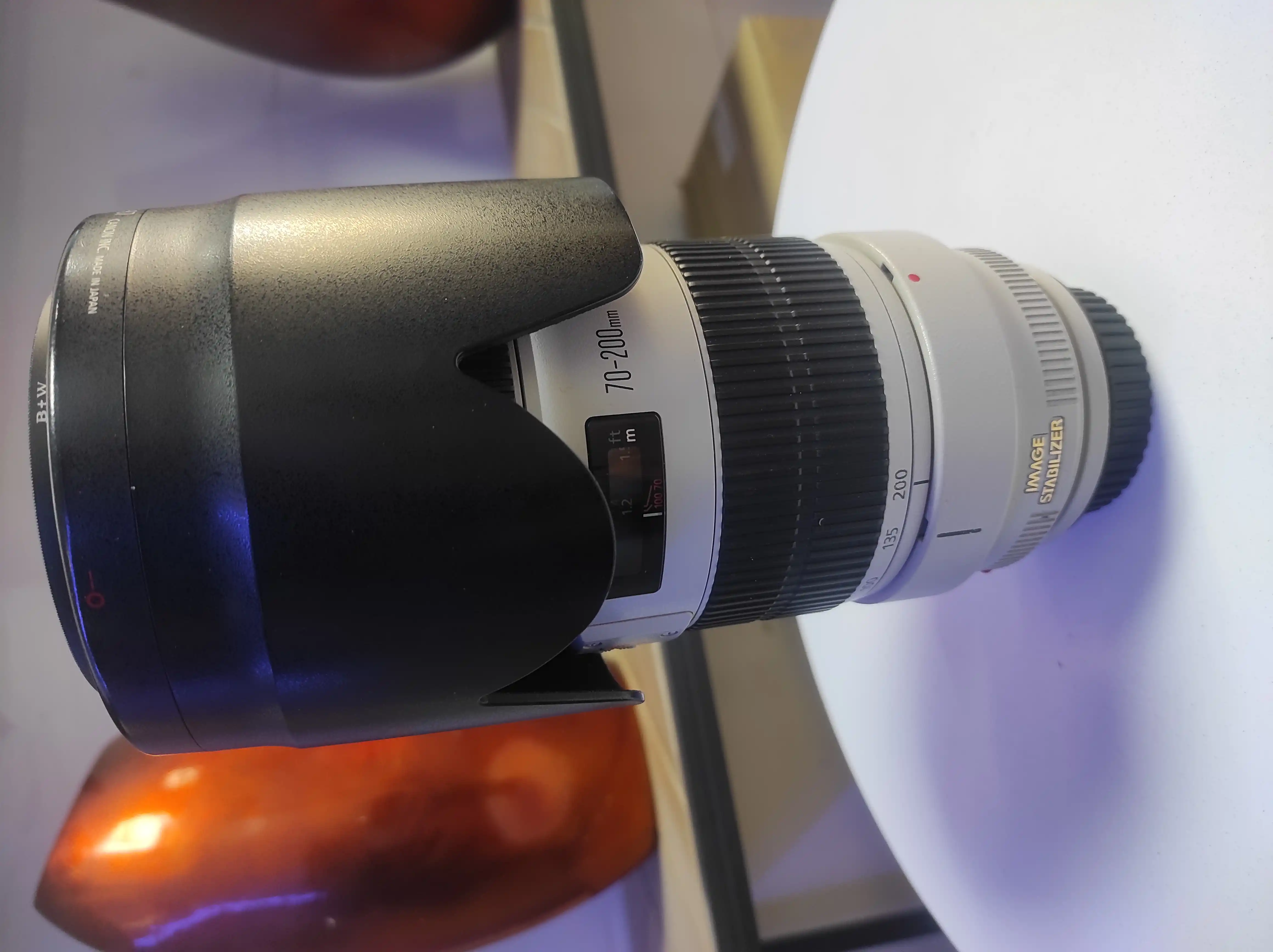 لنز 70.200 دست دو