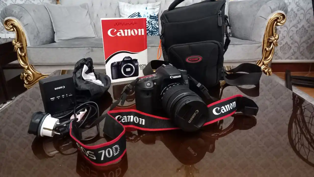 دوربین 70d canon دست دو