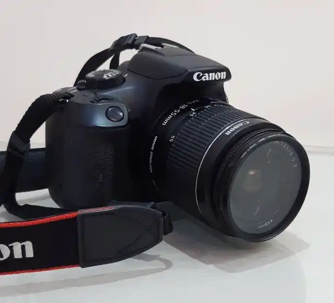 دوربین Canon 1300D با لنز 55_18 دست دو