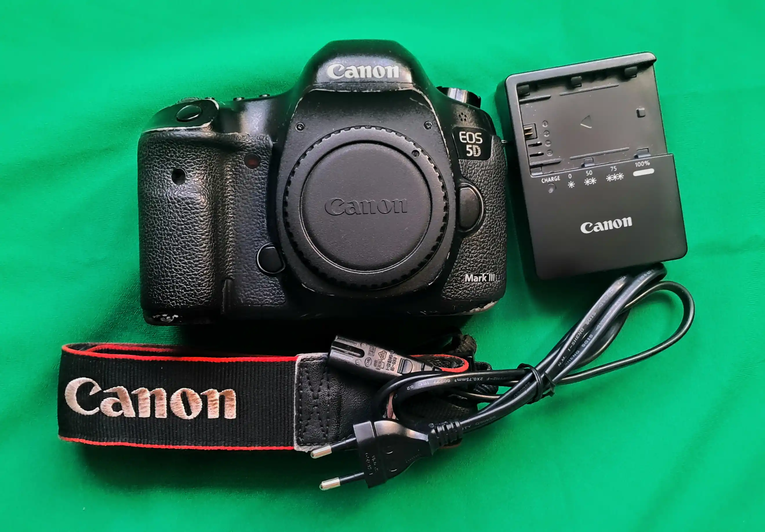 دوربین Canon 5d mark iii مارک ۳ دست دو