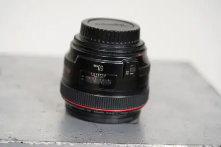 لنز حرفه ای کانن 50mm f1.2 میلیمتر دست دوم