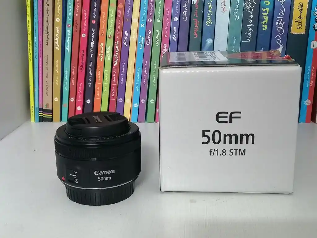 لنز 50mm canon 1.8/f دست دو