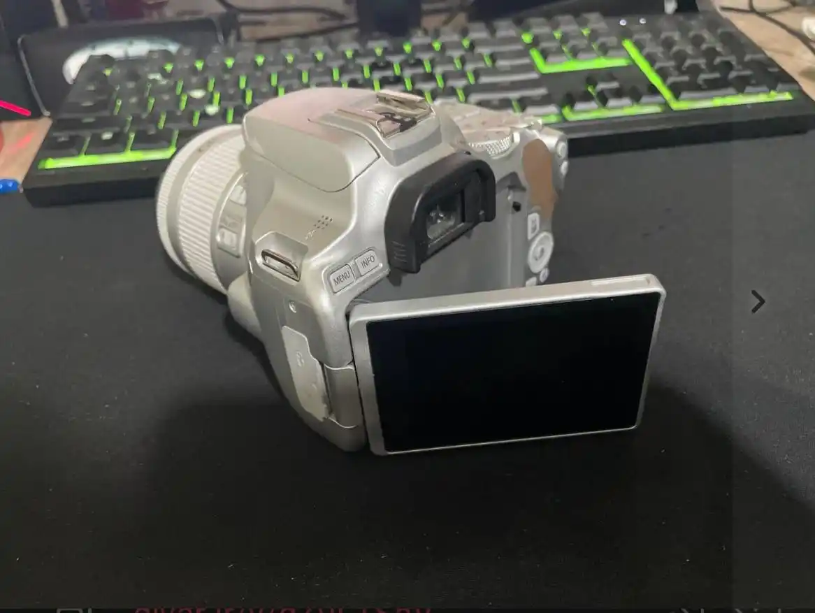 دوربین canon 250d دست دو