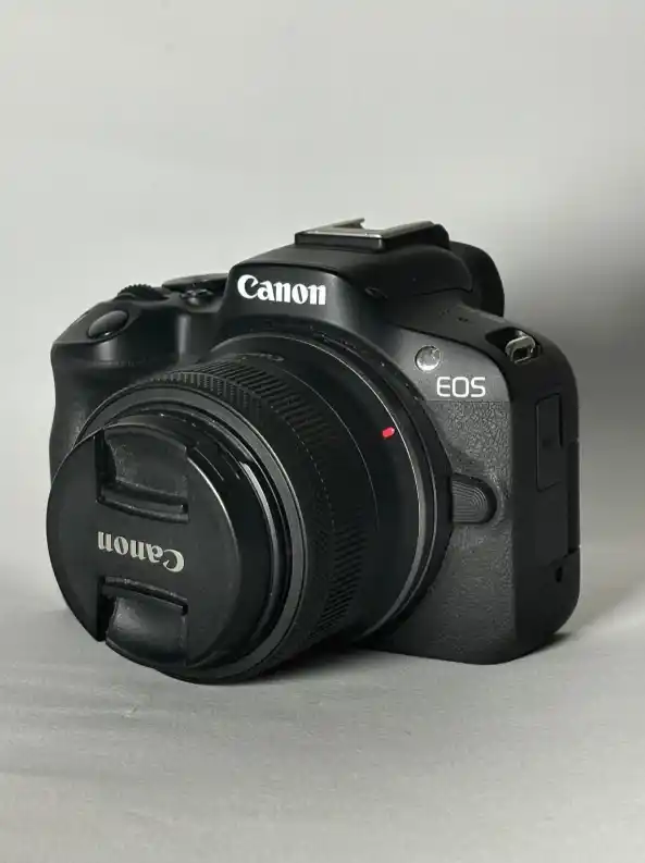 دوربین کانن R50 دست دو