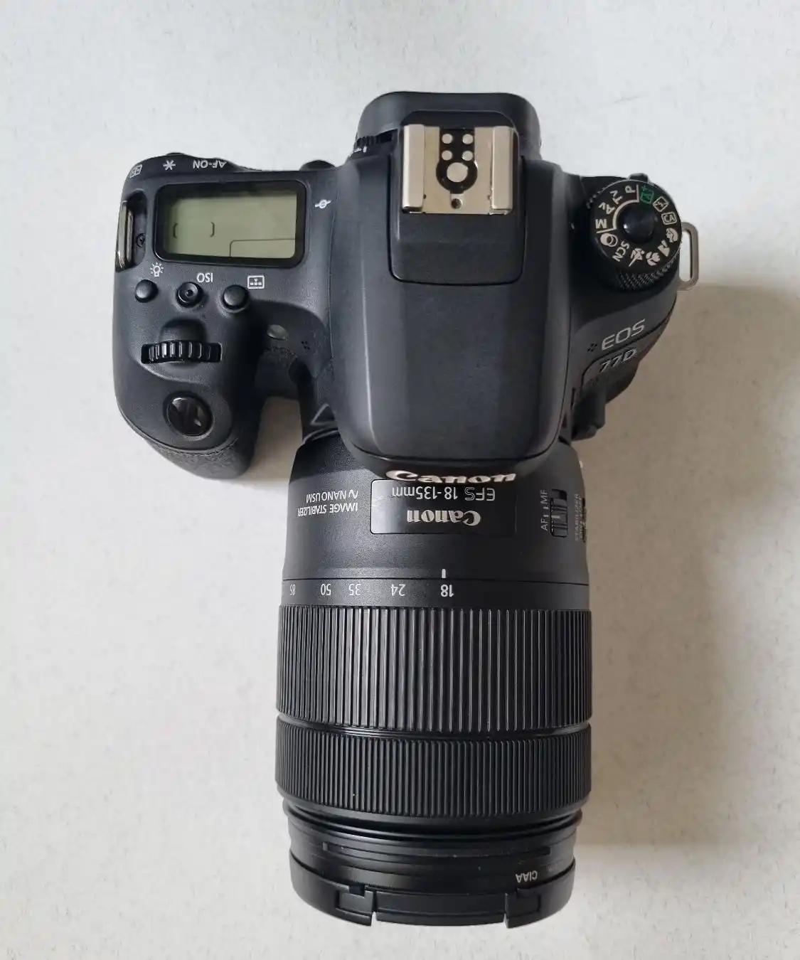 دوربین کانن 77D با لنز 18-135 دست دو