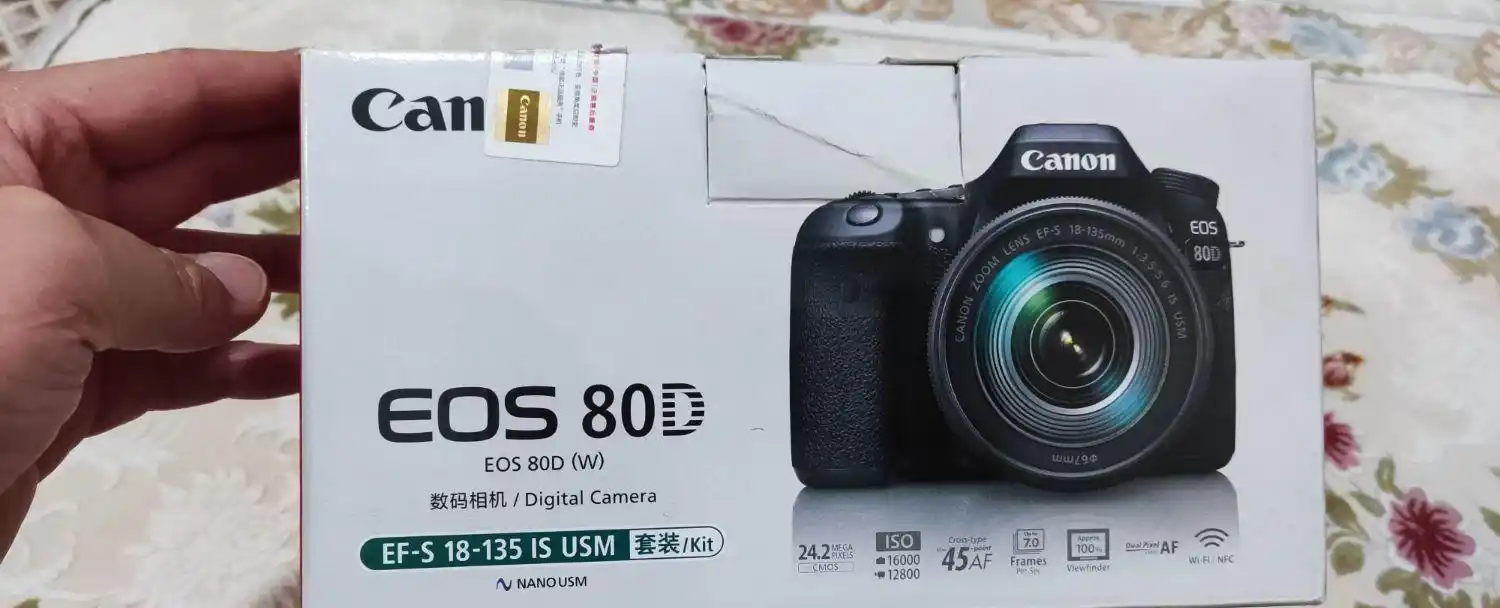 دوربین کنون 80D آک بند دست دو