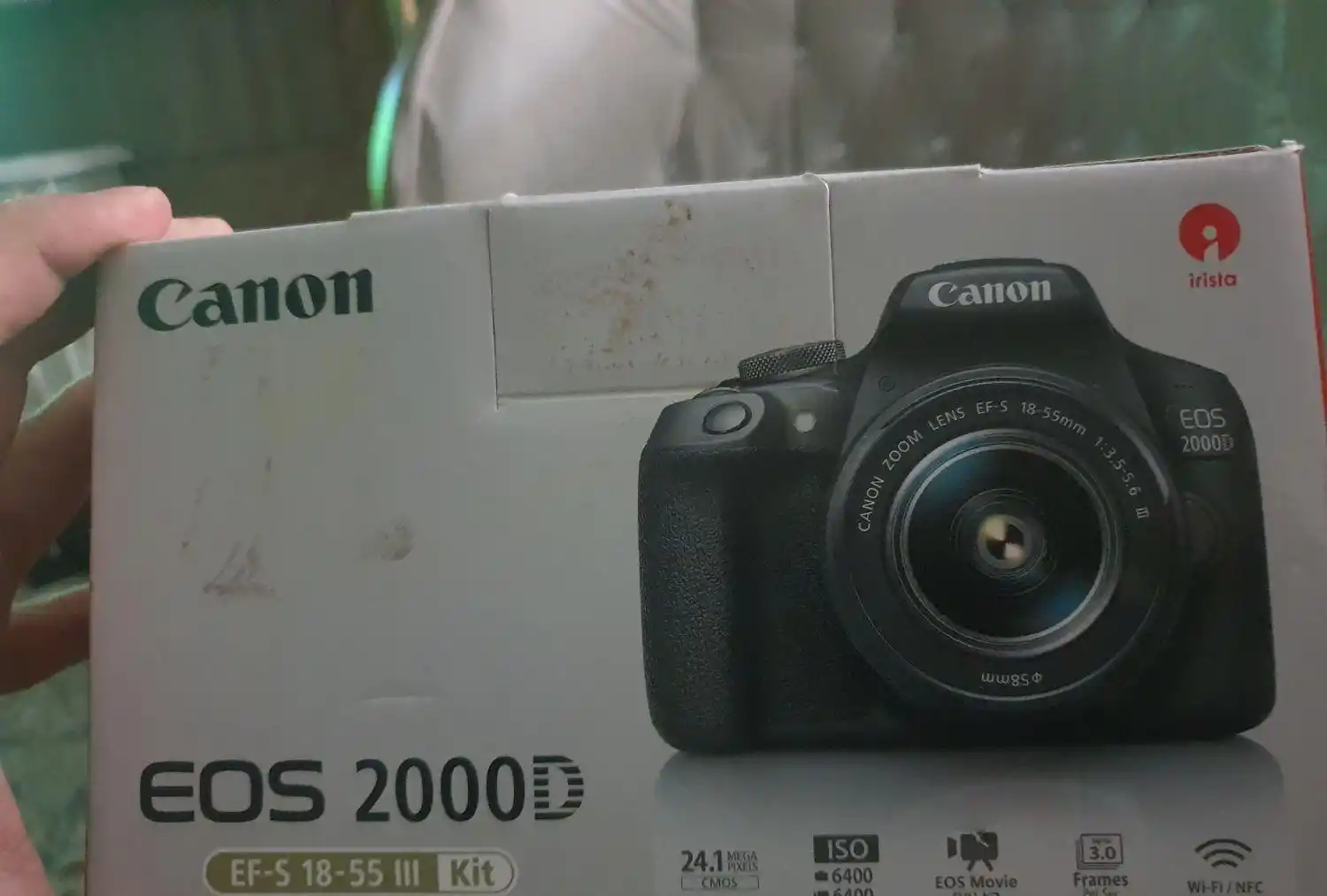 دوربین canon d2000 دست دو