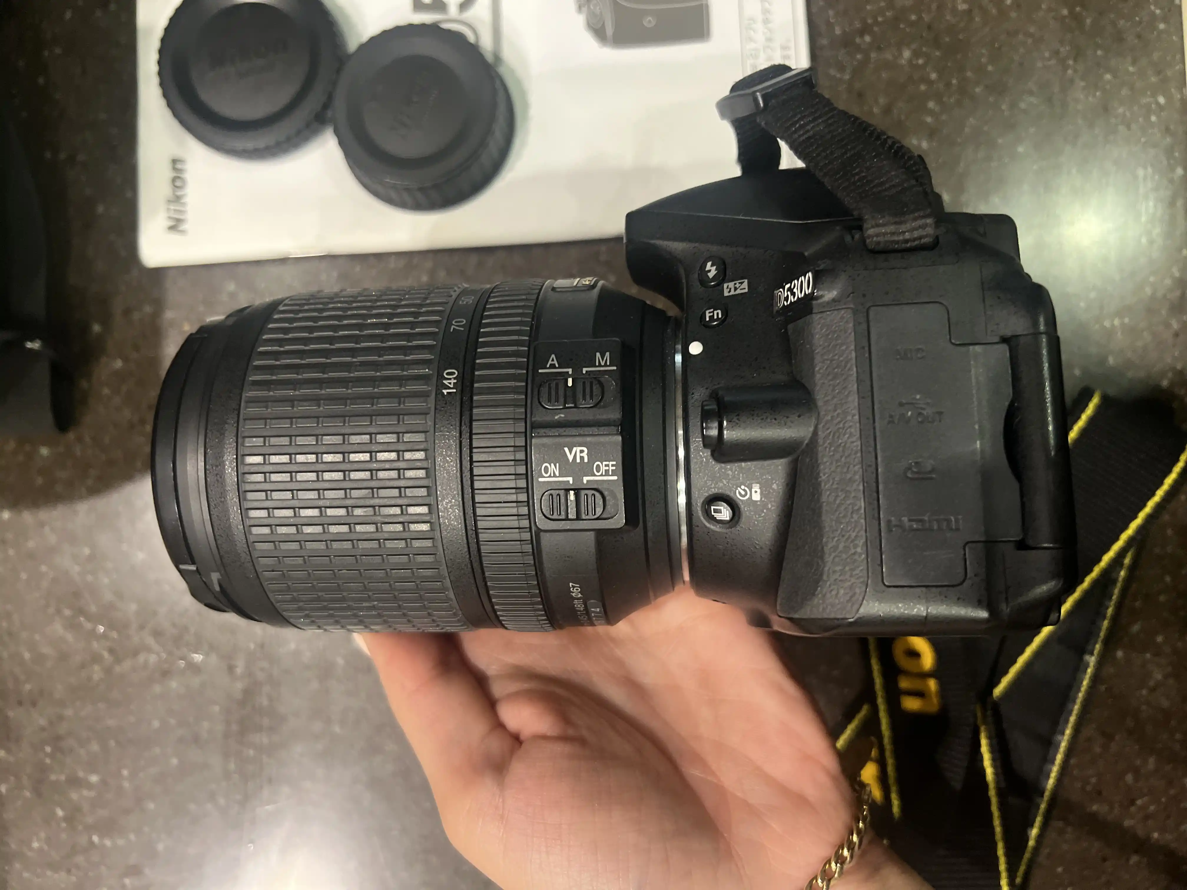 D5300 nikon 18-140mm دست دو