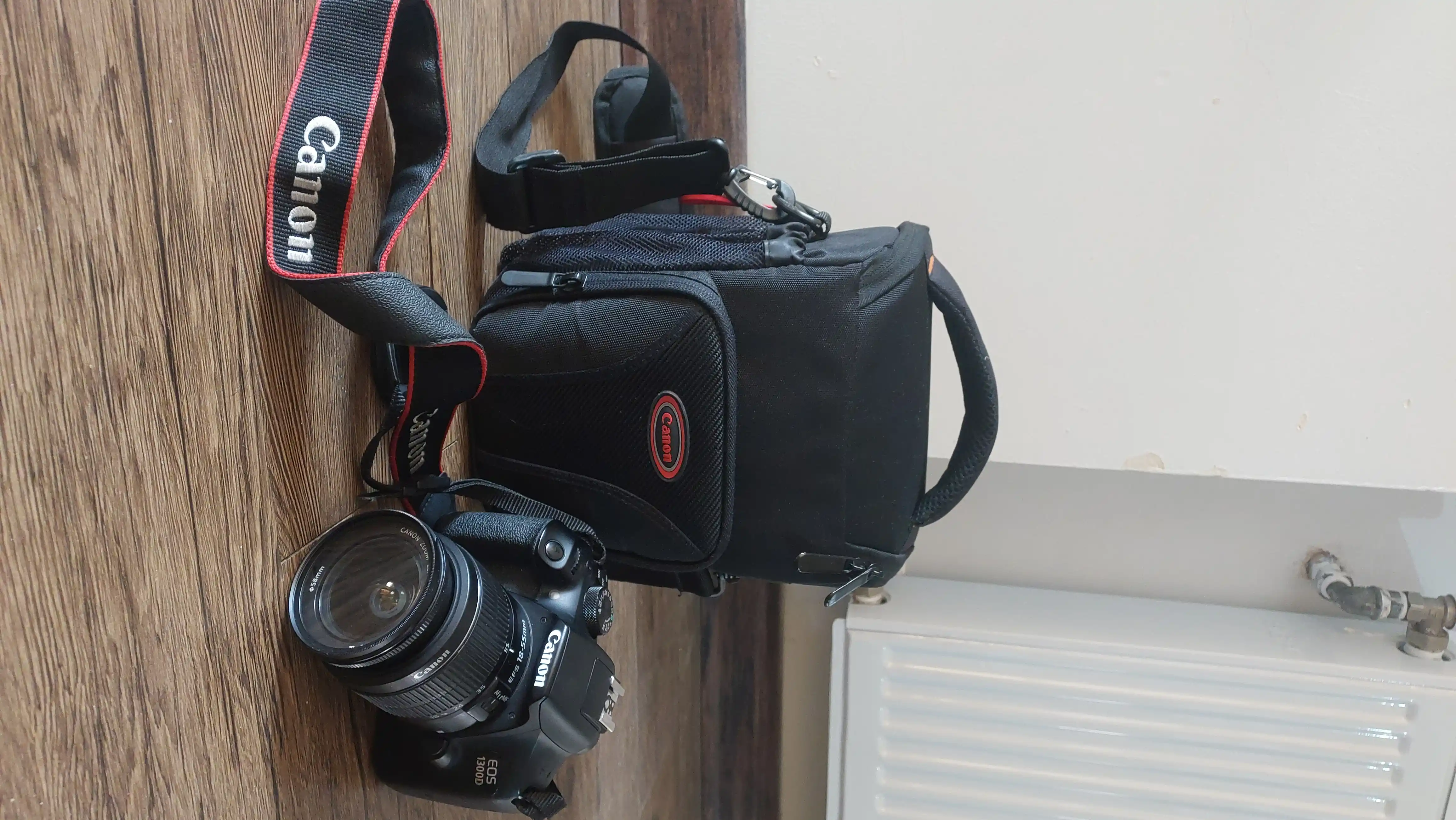 دوربین Canon 1300D دست دو