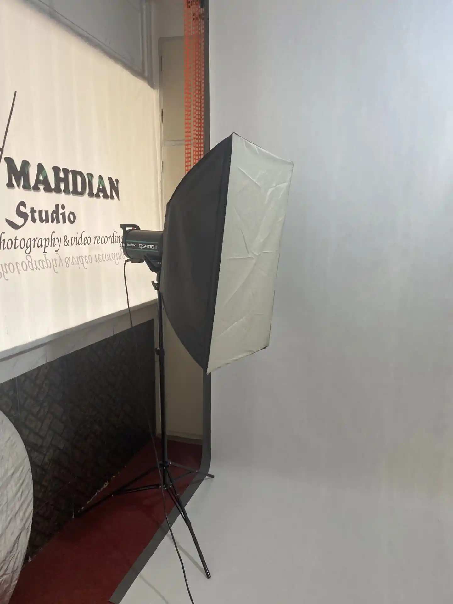 کیت سه شاخه فلاش گودکسGodox Falsh Studio QS-400 II دست دو