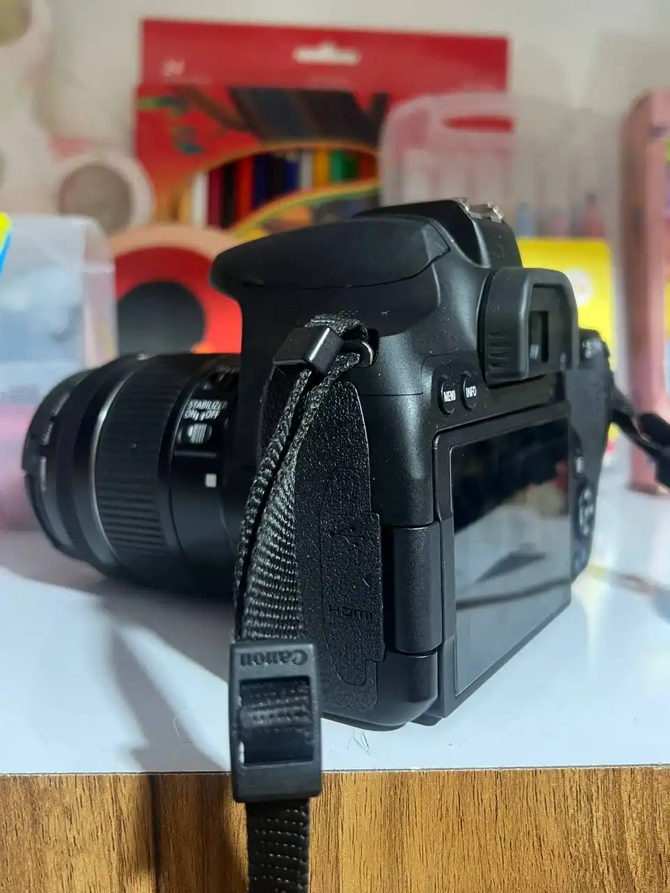 دوربین ۸۵۰d کانن با لنز نرمال ۵۵ـ۱۸ دست دو