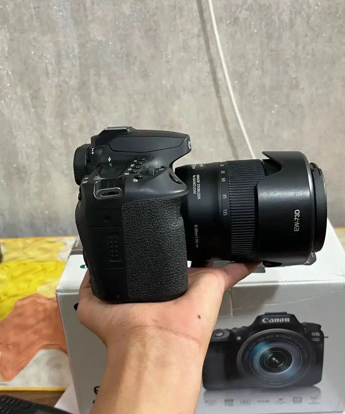 دوربین کنون 90d دست دو