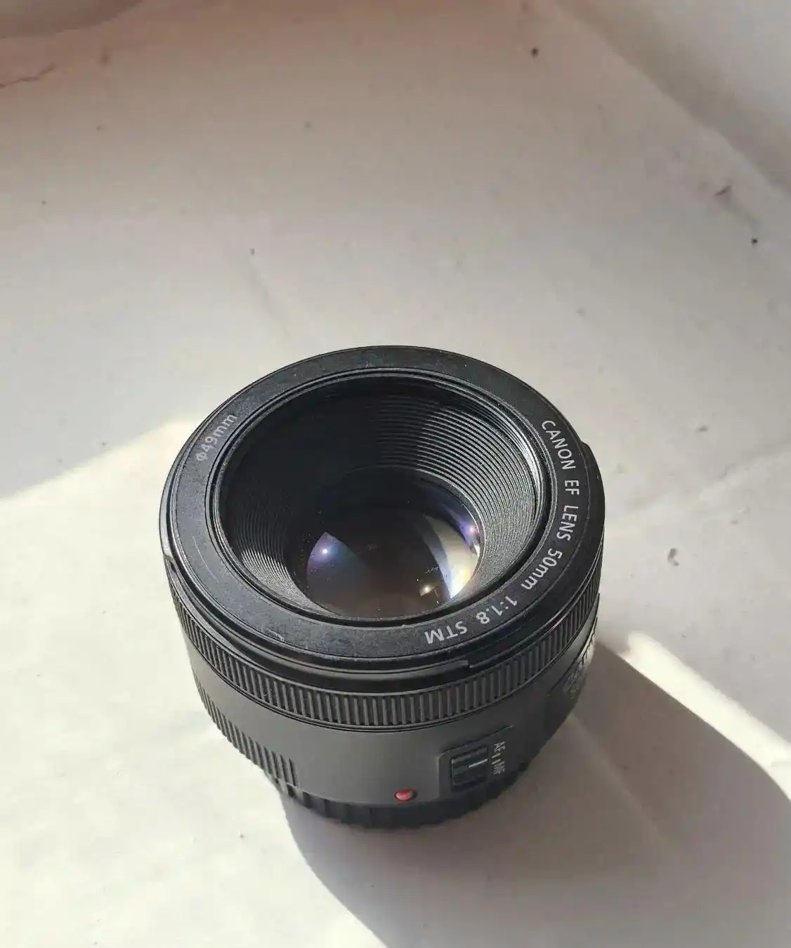 لنز کانن50mm(f1.8) دست دو