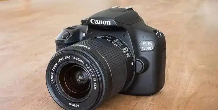 دوربین کانن canon 1300D دست دو