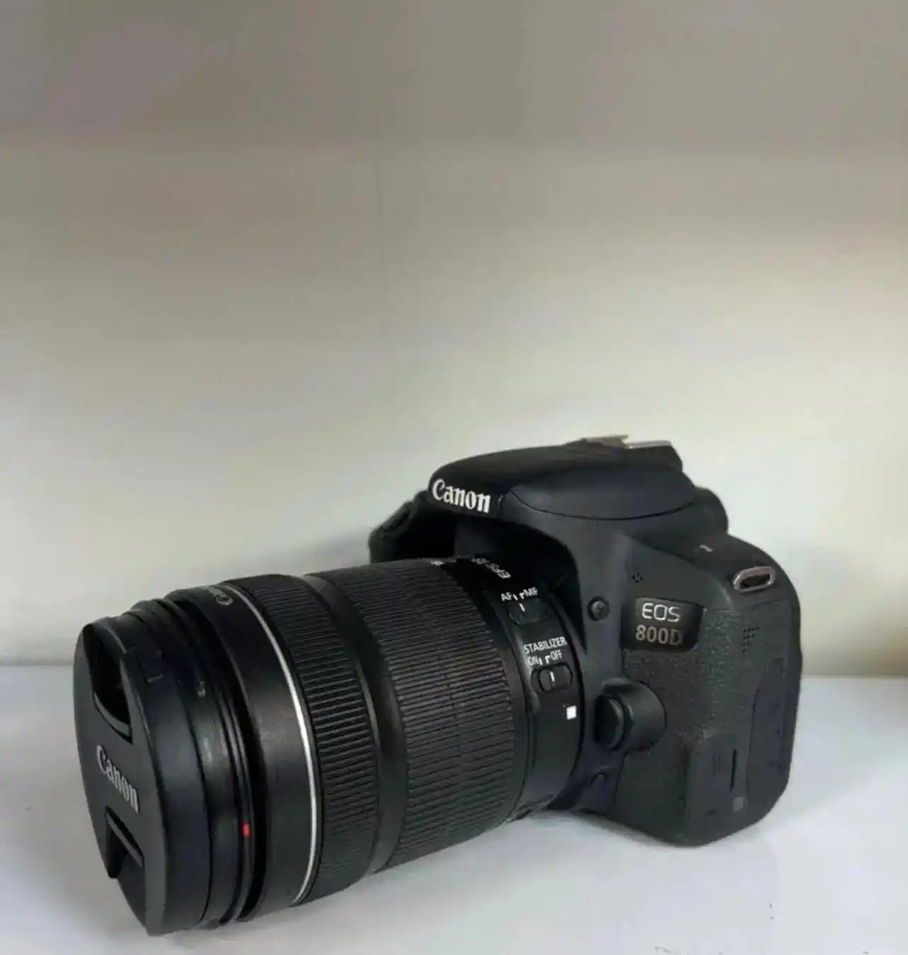 دوربین کنون دست دو