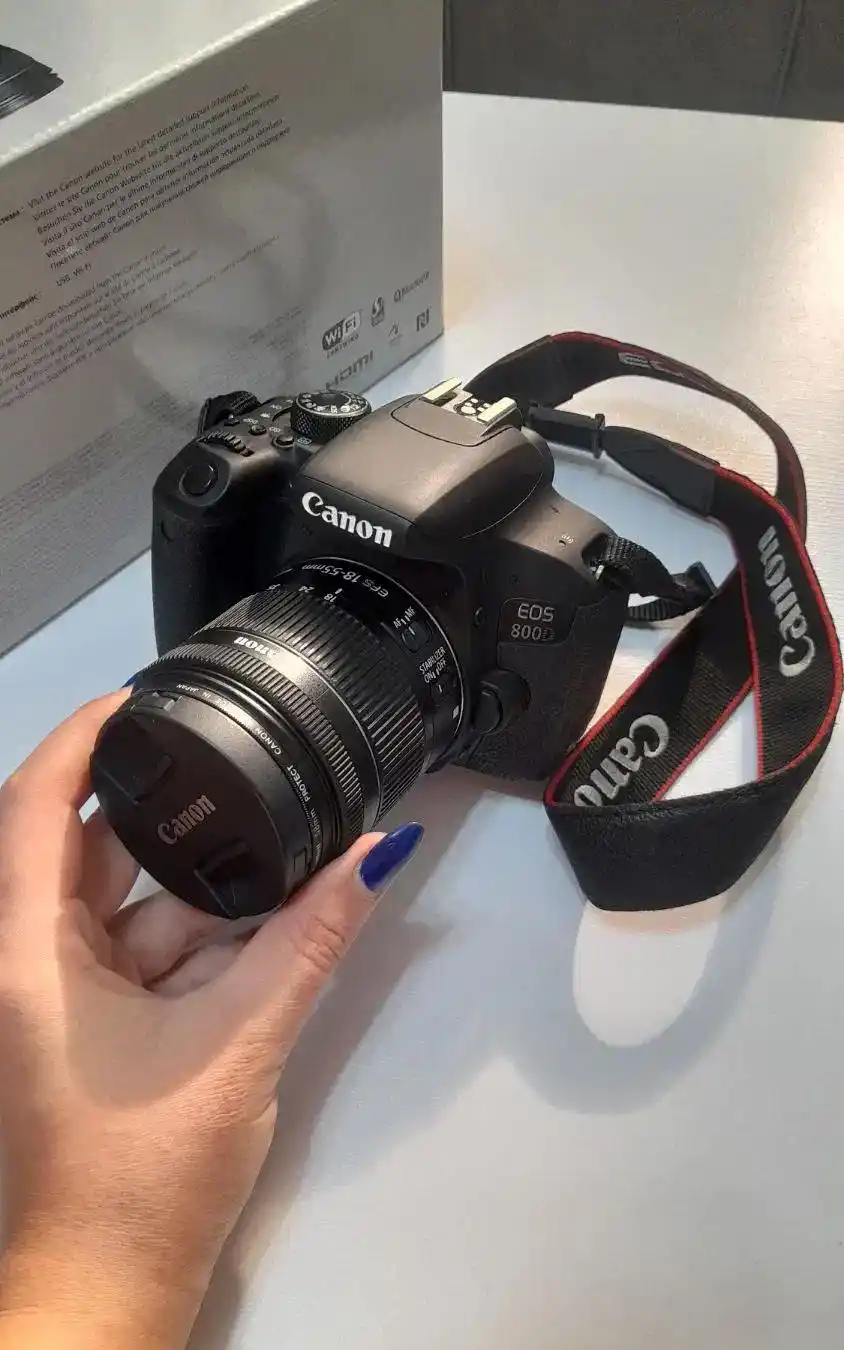 دوربین کنون ، canon 800d دست دو