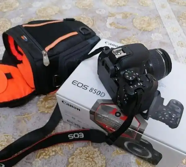 دوربین کانن 850d با لنزکیت 18-55 بسیار تمیز دست دو
