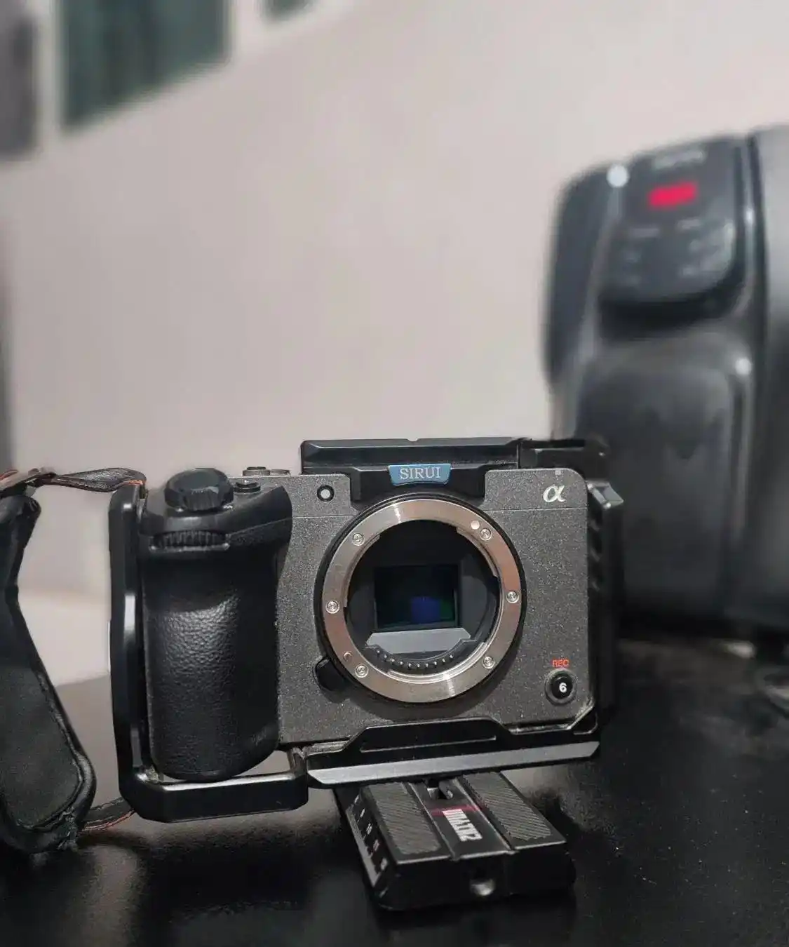 دوربین فیلمبرداری سینمایی سونی sonyfx30 cinemaline دست دو