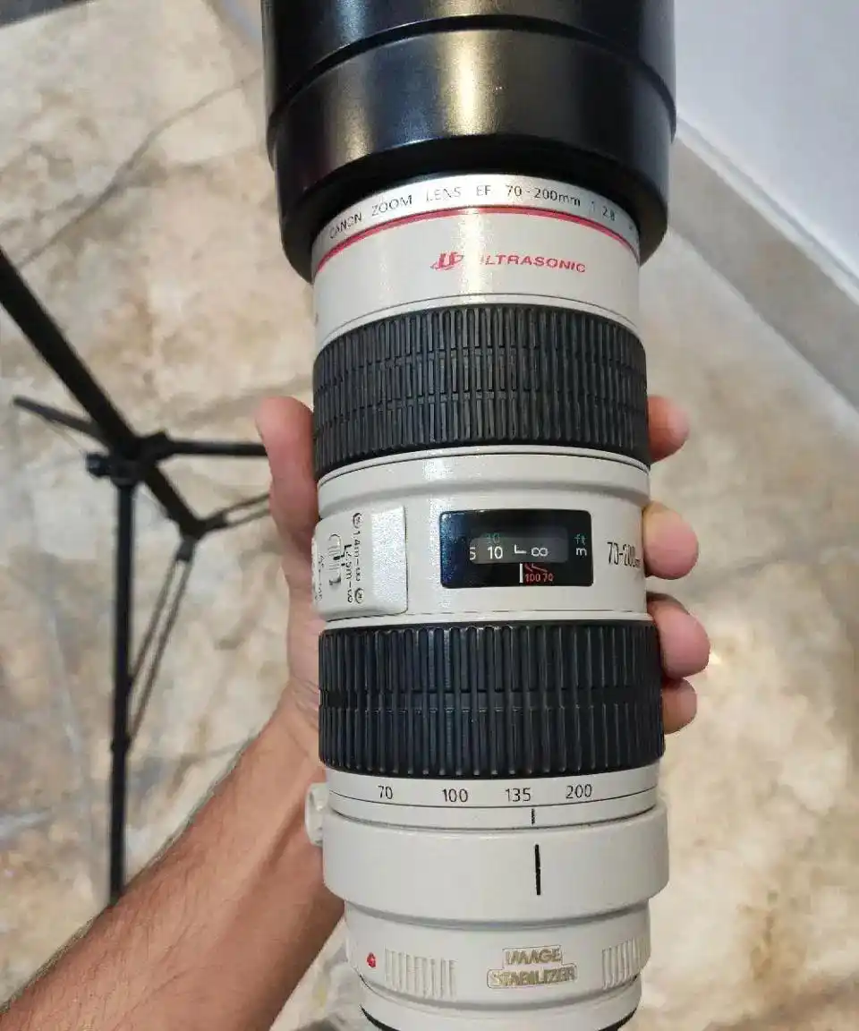 لنز ۷۰ ۲۰۰. و ۵۰ فیکس دست دو