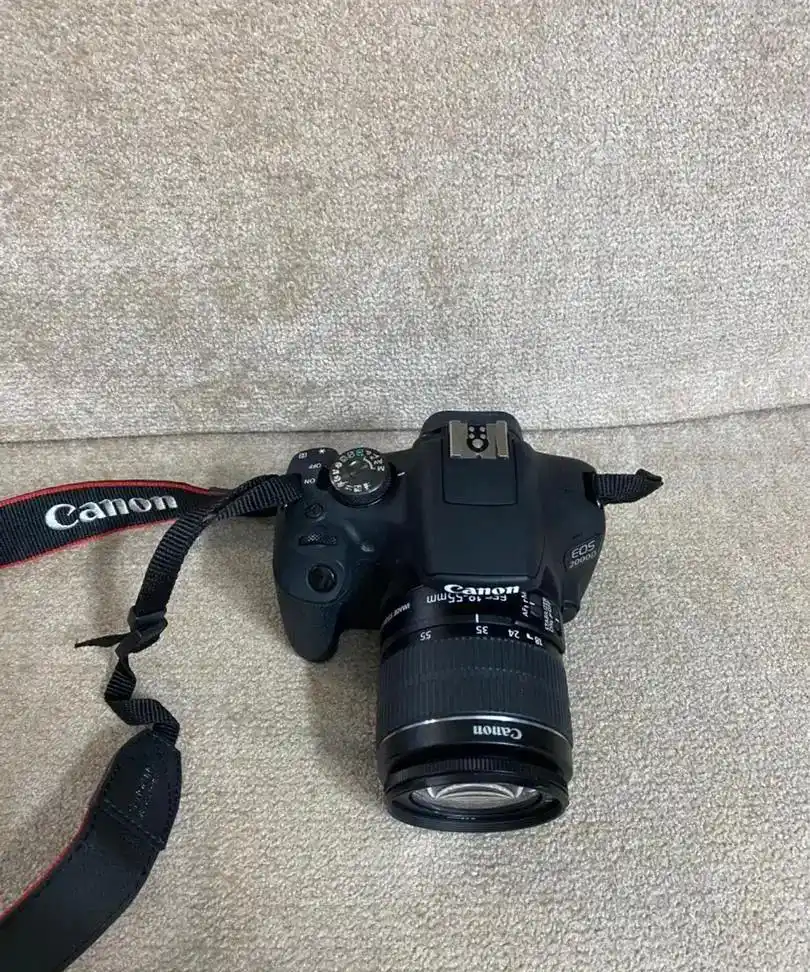 دوربین کنون ۲۰۰۰ d دست دو