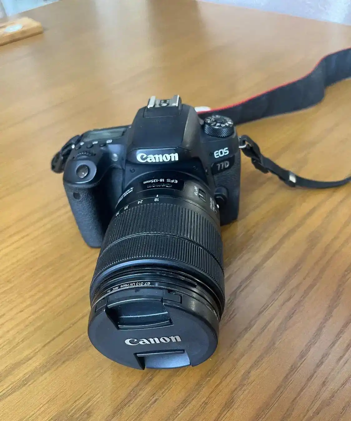 دوربین کنون77d دست دو