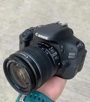 دوربین عکاسی کنون 600D دست دوم