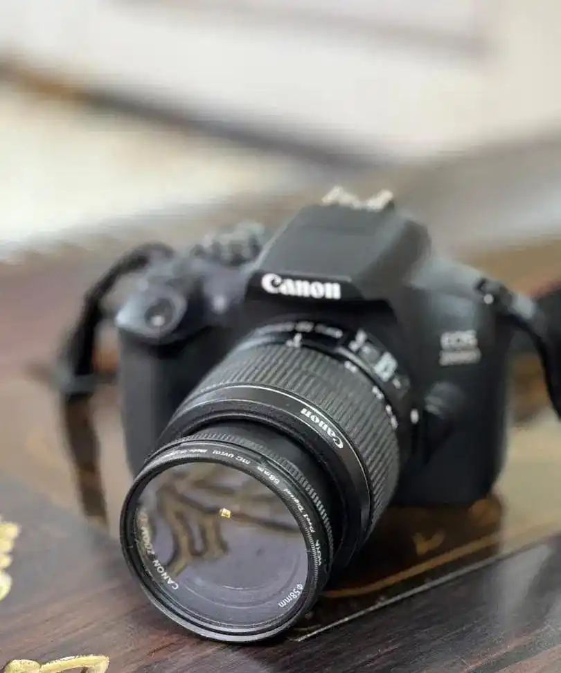 دوربین کنون 2000Dis دست دو