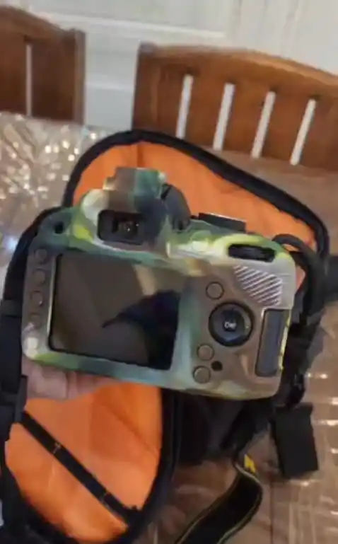 دوربین عکاسی با دو لنز دست دو