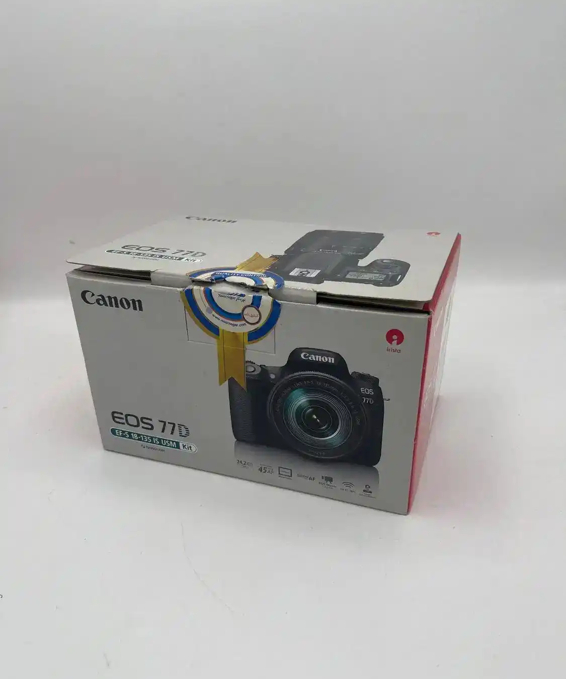 دوربین عکاسی 77D دست دو