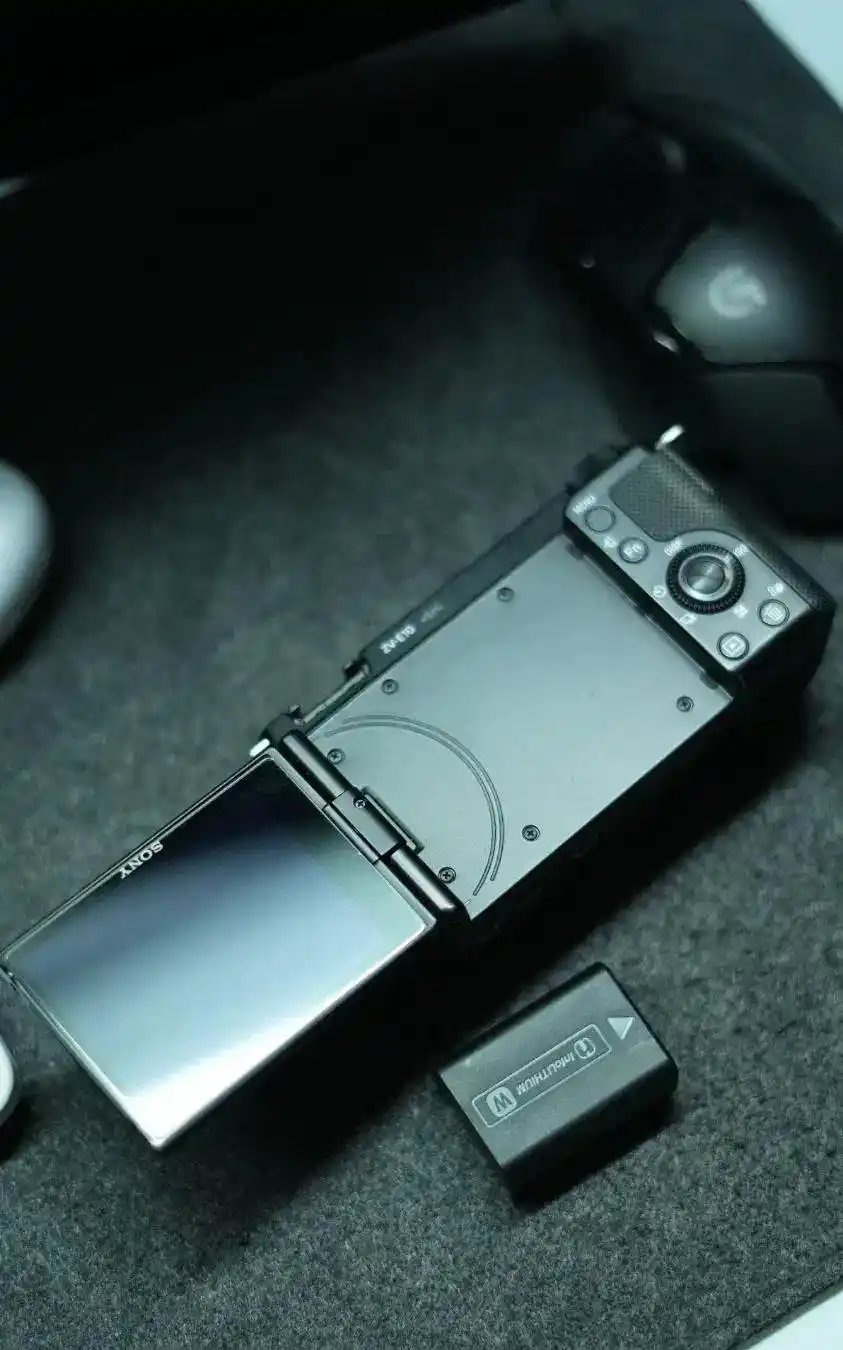 ZV-E10 BODY دست دو