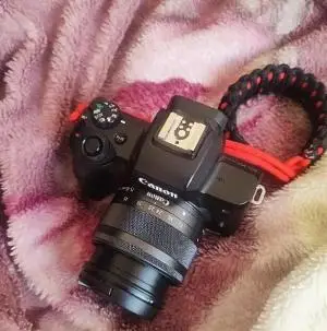 دوربین حرفه ایی canon m50 mark ii دست دوم