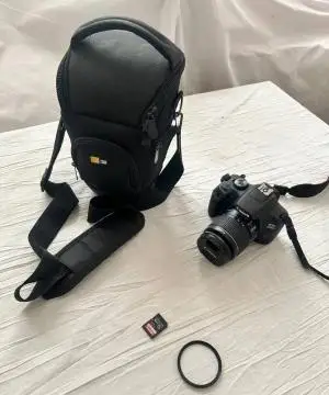 دوربین ef-s 18-55 is ii    canon eos 2000D دست دوم