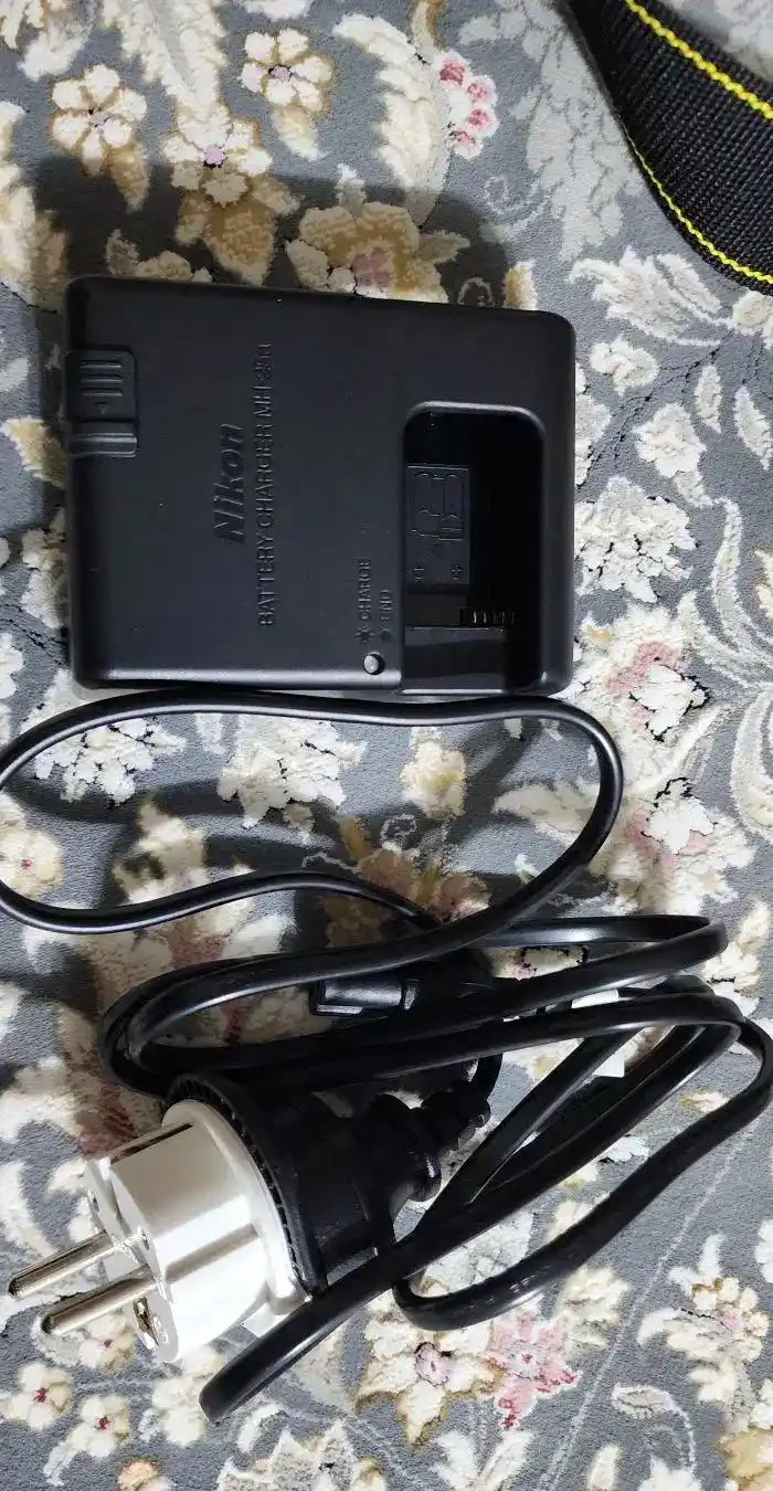 دوربین عکاسی نیکون d7500 دست دو