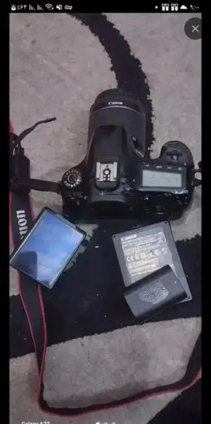 دوربین حرفه ای کانن | Canon 60D+18-135 stm  دست دوم