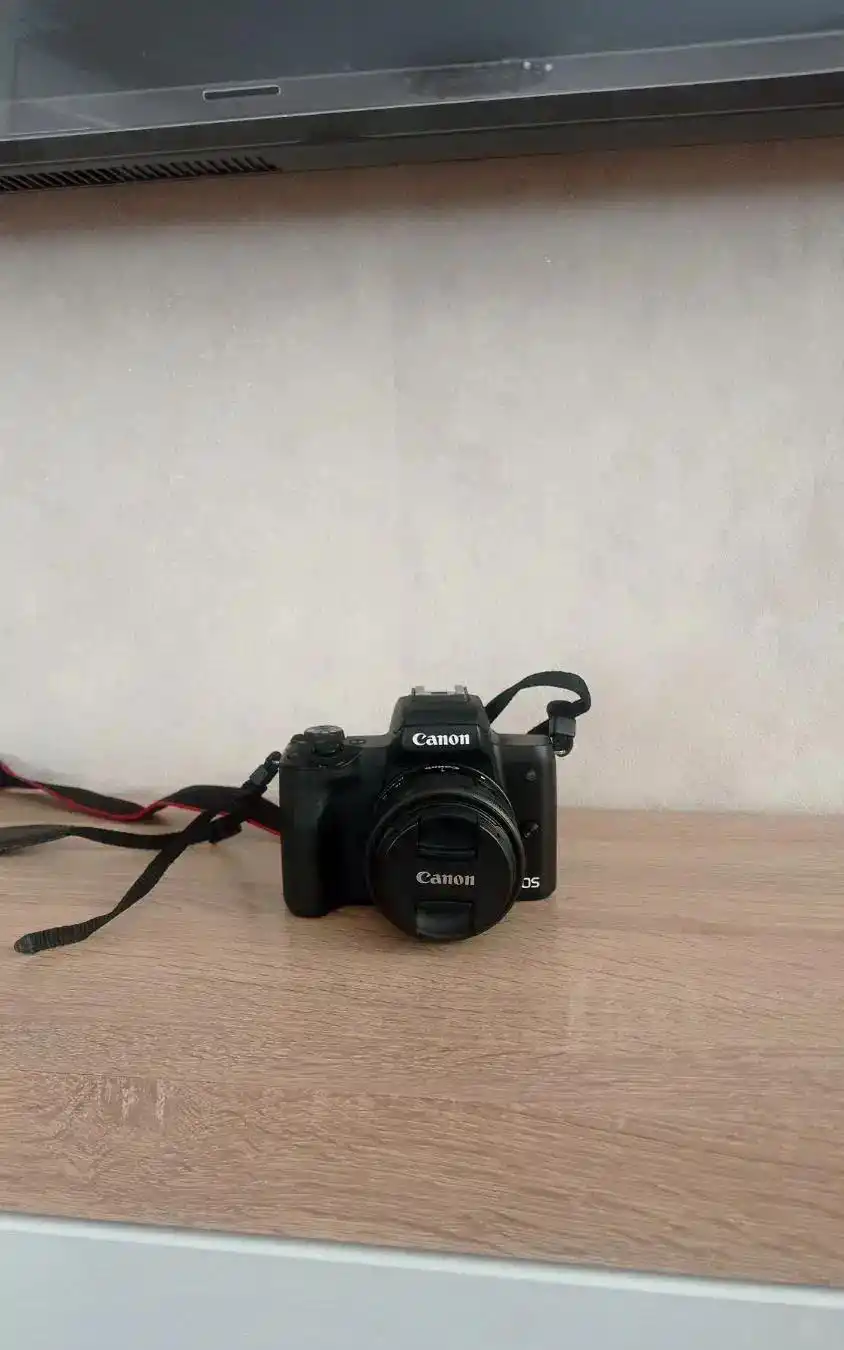 دوربین کانن m50mark ll دست دو