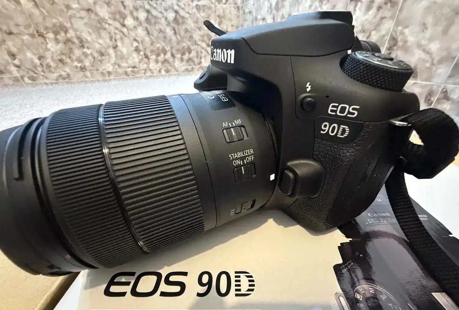 دوربین canon 90d با لنز 18-135 دست دو