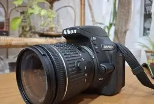 دوربین عکاسی نیکون d5600 دست دوم