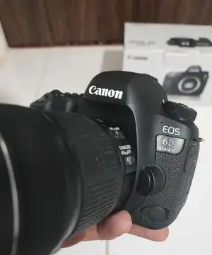 Canon EOS 6D Mark II دست دوم