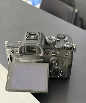 دوربین عکاسی سونی دست دوم Sony A7R IV + 50mm F1.8 دست دوم