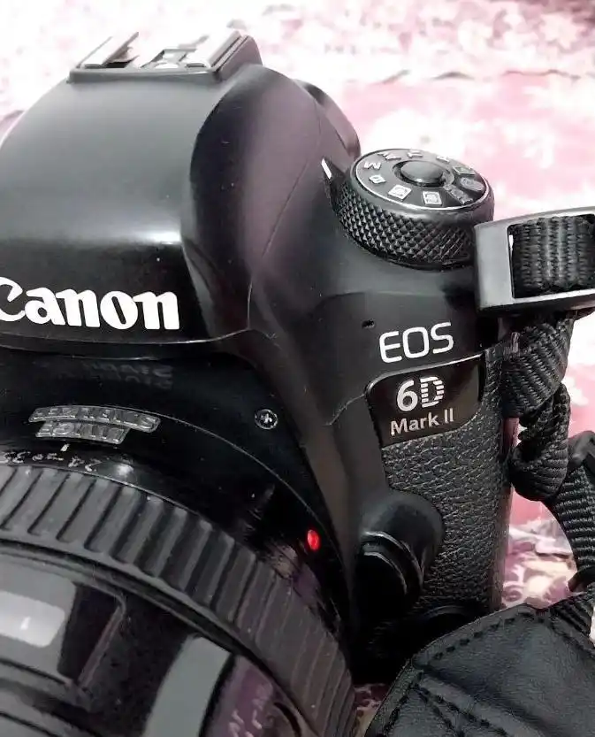 دوربین Canon 6D Mark II + لنز 24-105 دست دو