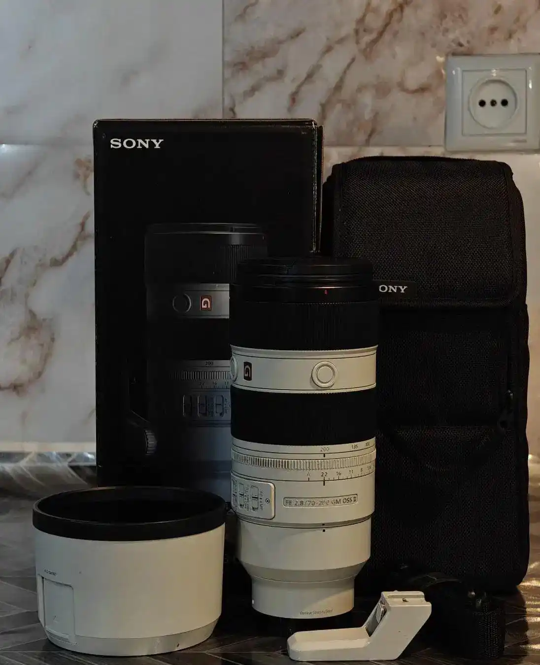 لنز سونی 70-200 جی مستر تایپ II دست دو