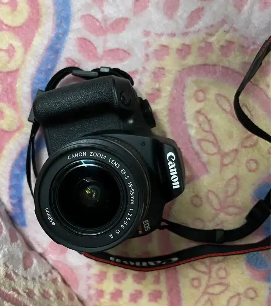 دوربین کانن دست دو