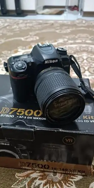 دوربین عکاسی و فیلمبرداری دست دوم